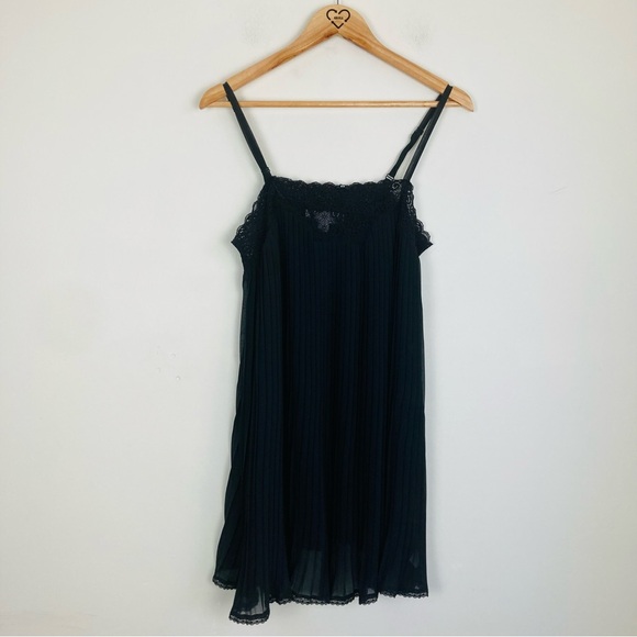 Oscar de la Renta pink label black semisheer chiffon pleated lace trim chemise M - Picture 6 of 7